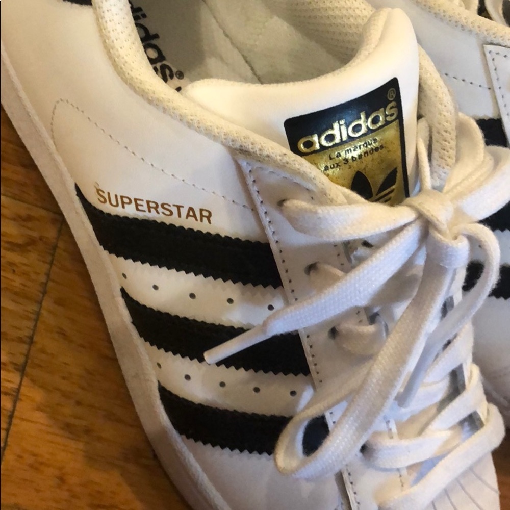white and gold superstar adidas